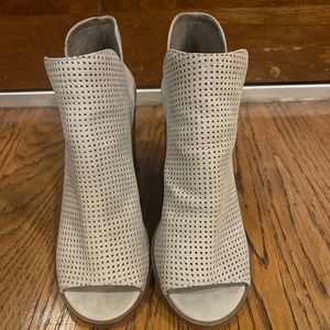 Steve Madden grey leather open toe ankle boots size 8.5